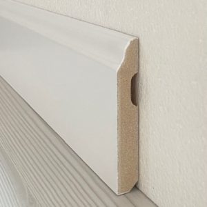 Rodapié DM Lacado Blanco/ML Pecho Paloma